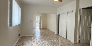 1733 1/2 E. 63rd St. Gallery 17