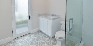 Newer Construction in Manhattan Beach Hill Section Gallery 23