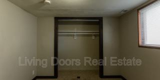 1529 N 24th St. Gallery 34