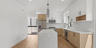 5839 Kester Avenue Gallery 2
