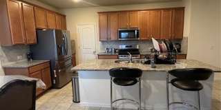 231 Hadley Lane Gallery 4