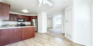 Upper Level Condo in Gated Vista Way Village! Gallery 6