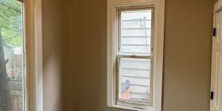 Charming and cozy 1st floor 2.5 bedroom. 1 bath Gallery 27