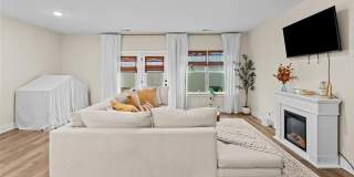 Like new modern maintenance free 3 bedroom 2.5 bath townhouse in Greensboro. Lawn care included. Gallery 10