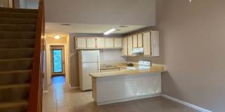 1284 High Road - Two Bedroom/Two Bath Townhome Gallery 3