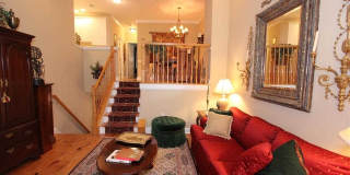 291 ROSLYN CT Gallery 1