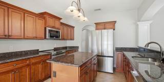 Stunning Craftsman Home by the Golf Course Gallery 19