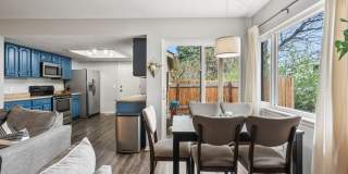 Spacious 3 Bedroom Townhouse-Style Condo Near Buckley SFB Gallery 11