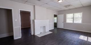 Freshly Painted 3 Bedroom Home Near LSU Health Gallery 4