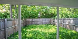 Spacious 3 Bed, 2 Bath Home with 1-Car Garage Near Downtown Kansas City Gallery 24