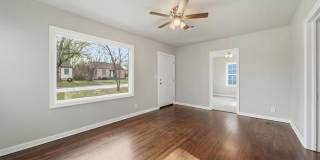 250 S Richmond Avenue Gallery 6