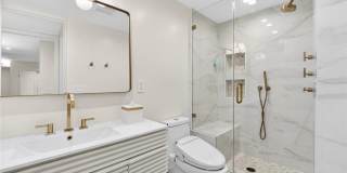 10433 Wilshire Boulevard Gallery 28