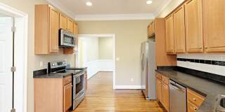 Charming Move-in Ready Downtown Home With Updates Charming Move-in Ready Downtown Home With Updates Gallery 7