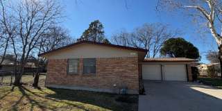 Fantastic Corner Lot Home in Harker Heights Gallery 1