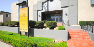 Sherman Oaks Gardens Gallery 27