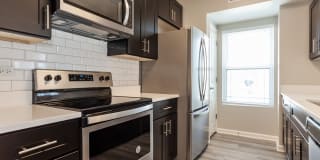 AMLI at Seven Bridges Gallery 2