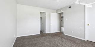 Pine Creek Apartments Gallery 53