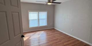 Just off 50th and I-27/ Newly Renovated-MOVE IN SPECIAL!! Gallery 9