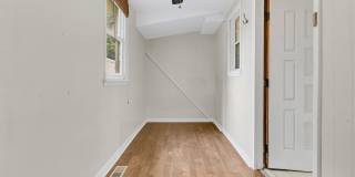 1195 King Street Gallery 31