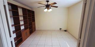Single Story Home w/Pool in The Lakes! Gallery 39