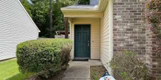 3/2 With Large Office Available in Brandon! Gallery 1