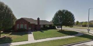 Large 3 bedroom 2 bath home in West Norman Gallery 1