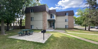 Rapid Court Apartments Gallery 6