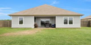 Like-new 4BR/3BA home in desirable St. Clair Place! Gallery 36