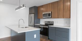 Graduate Pointe Gallery 41