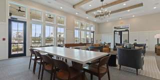 HōM at River Hills Gallery 11