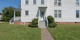MOVE IN READY Apartment in Downtown Suffolk! MOVE IN READY Apartment in Downtown Suffolk! Gallery 1