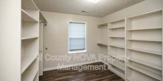 610 Kensington Dr Gallery 1