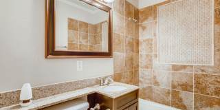 Modern 2 Bedroom House With A Huge Backyard! Gallery 20