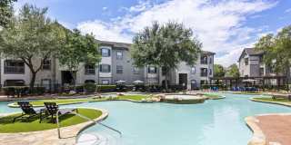 The Beverly at Shadow Lake Gallery 16