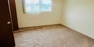 Midtown Ventura - One bedroom, one bath upstairs apartment Gallery 6