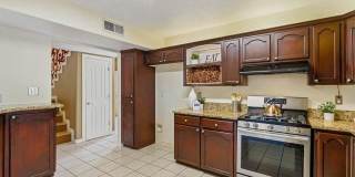 650 VERA Court Gallery 10