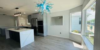 Beautiful 2/2 on Water Gallery 13