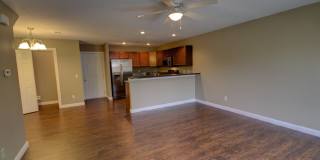 Gorgeous 3 Bedroom Townhome Gallery 10
