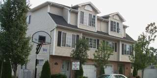 40 Hemlock Lane Gallery 1