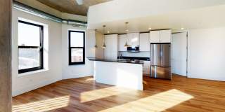 300 East LaSalle Gallery 8