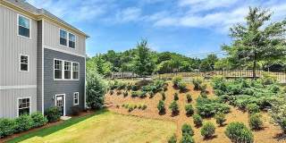 Room in 4 Bedroom Townhome at Sharon Rd W Room in 4 Bedroom Townhome at Sharon Rd W Gallery 14