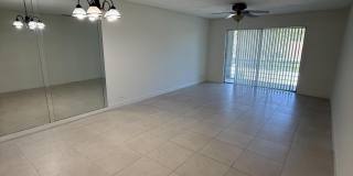 5515 N LAKEWOOD Circle N Gallery 1