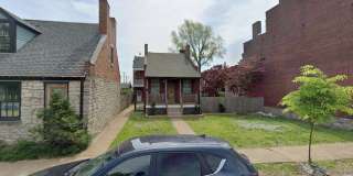 2216-18 S. 9th Gallery 12