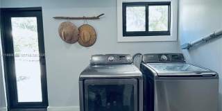 1175 NE 131st St Gallery 21