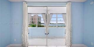 18601 NE 14th Ave Gallery 12