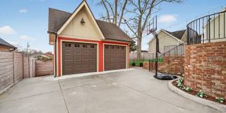 Great location, less than one mile from Historic Downtown Franklin. Gallery 42