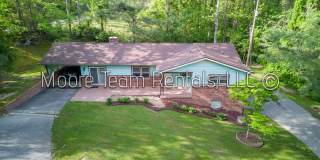 Clean 3BR Home with Garage Basement Near Hendersonville Conveniences Gallery 1
