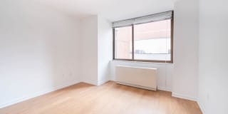 300 East 39th Gallery 22