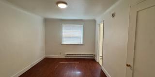 COZY 1BD/1BA LOWER SOUTH HILL APARTMENT | A/C | ON-SITE LAUNDRY | PET FRIENDLY | $250 OFF MOVE-IN, OAC Gallery 6