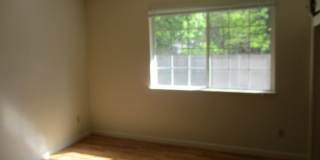 Cute Home Boasting Hardwood, close to Enloe and downtown Chico! Gallery 11